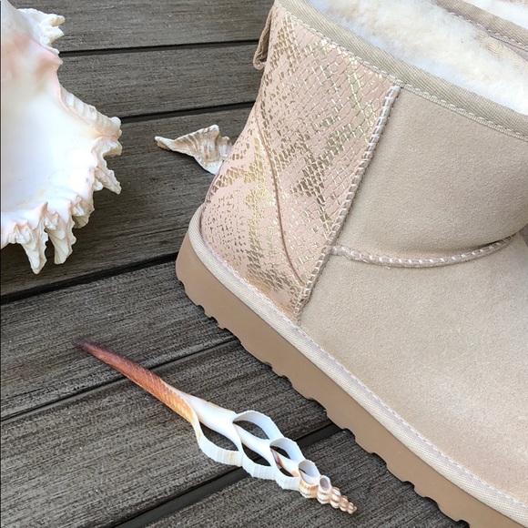 🌴🌼UGG- Ankle BOOTS🌼🌴 - Picture 9 of 11